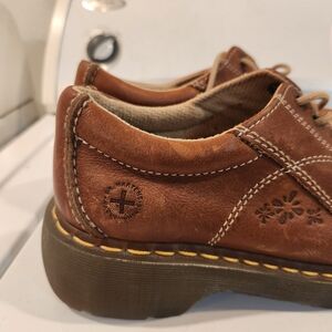 Doc Martens w floral decor